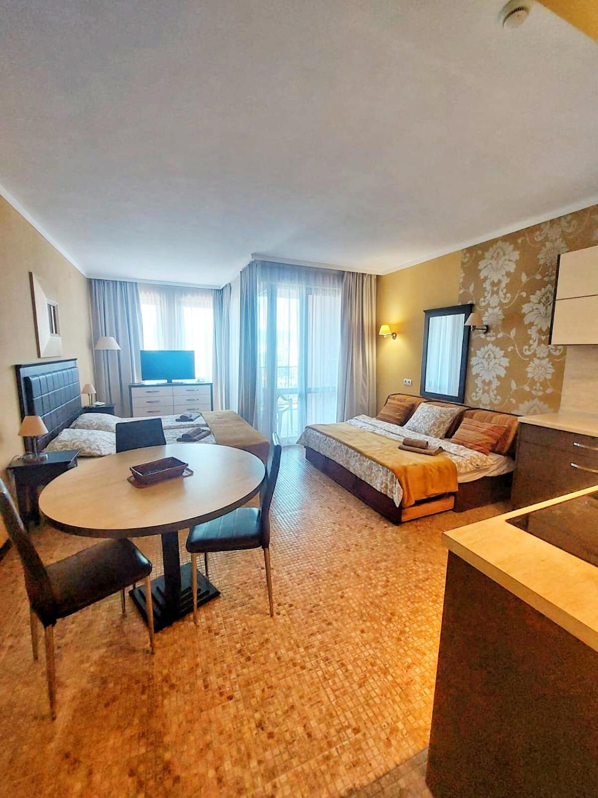 Cozy Apartment In Barcelo Royal Beach Hotel ***** Слънчев бряг Екстериор снимка